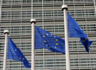 ЕС направит 17 млрд евро на помощь беженцам из Украины