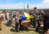 Почти полтора года считался пропавшим без вести: в Одесской области простились с молодым защитником Мариуполя