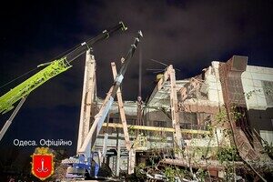 В Одессе возобновили работу котельной, на которой обвалилась 100-метровая труба В Одессе возобновили работу котельной, на которой обвалилась 100-метровая труба