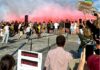 «Ваші нагадування людям не допоможуть»: ЦУМ Ахметова потрапив у скандал через таблички для військовополонених