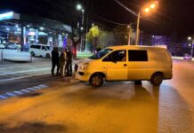 В Одессе полицейский разбил автомобиль ТЦК: подробности конфликта