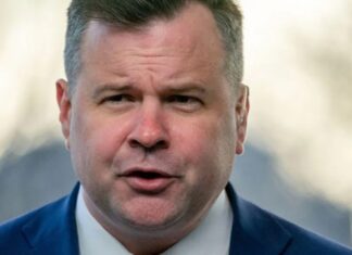 Трамп назначил застройщика главой Национальной разведки США